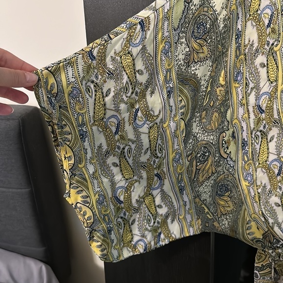 Karen Kane cinched waist top - Picture 4 of 6